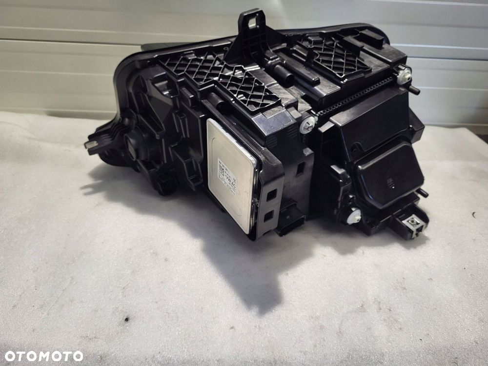 reflektor przód strona lewa audi a6 etron 85e 85e941039c - 5