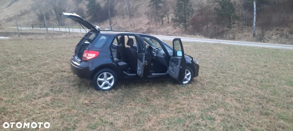 Suzuki SX4 - 11