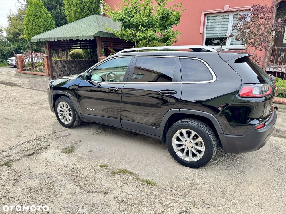 Jeep Cherokee - 9