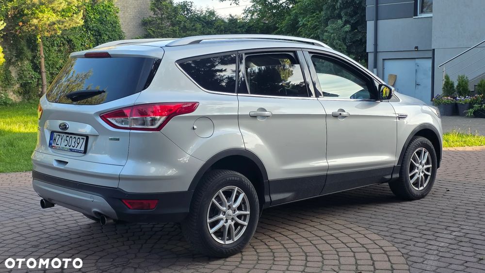 Ford Kuga 1.6 EcoBoost 4x4 Titanium - 4