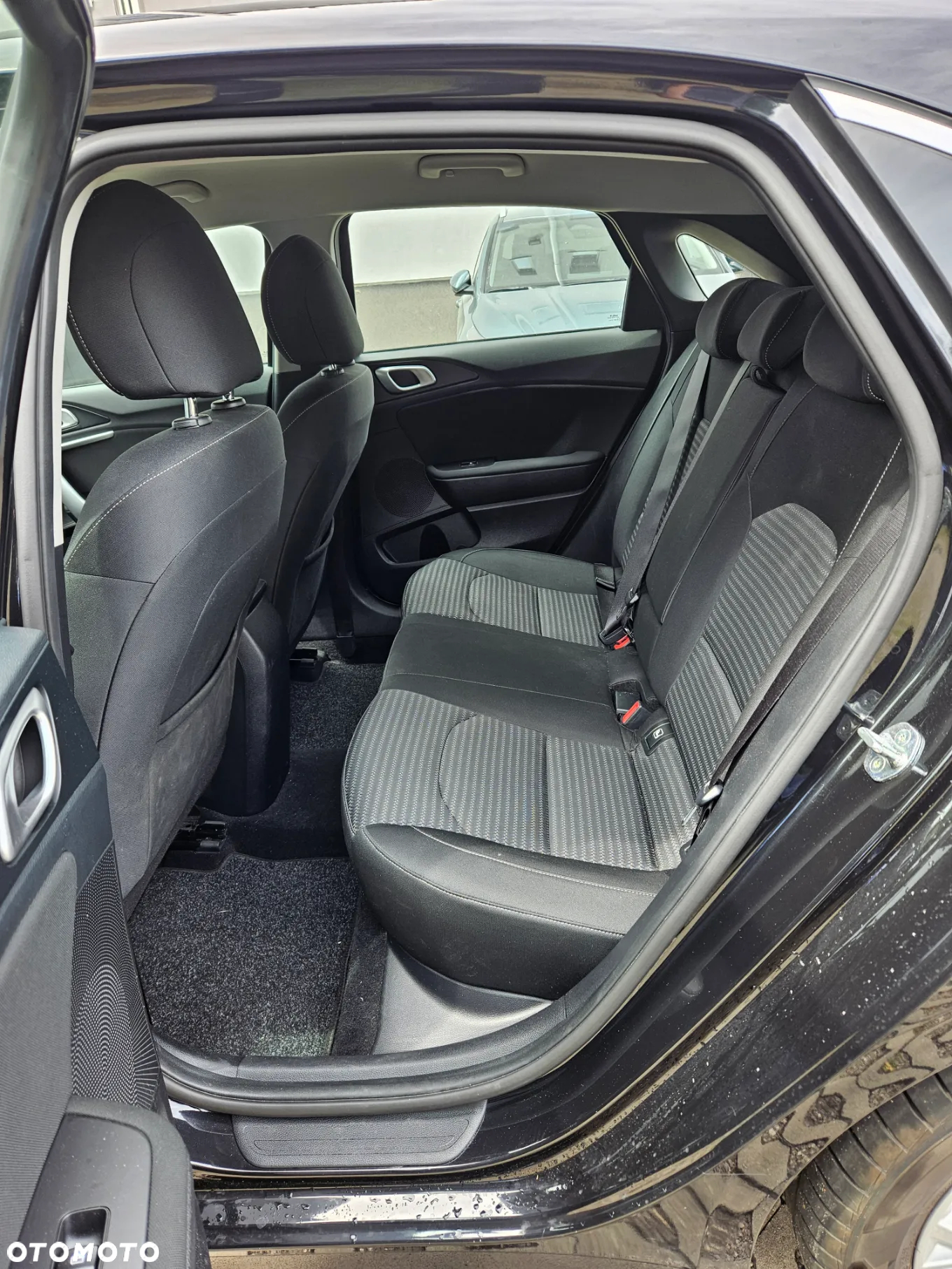 Kia Ceed 1.5 T-GDI M - 13