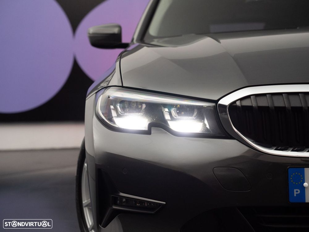 BMW 320 d Auto - 10