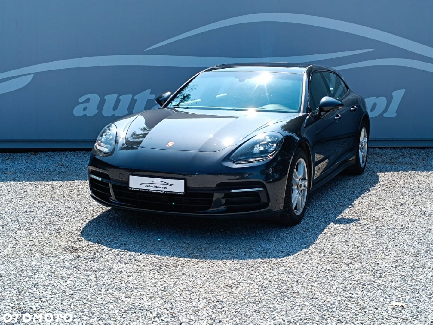 Porsche Panamera - 12