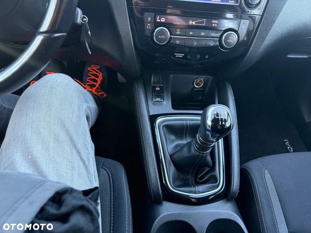 Nissan Qashqai 1.3 DIG-T Tekna - 15