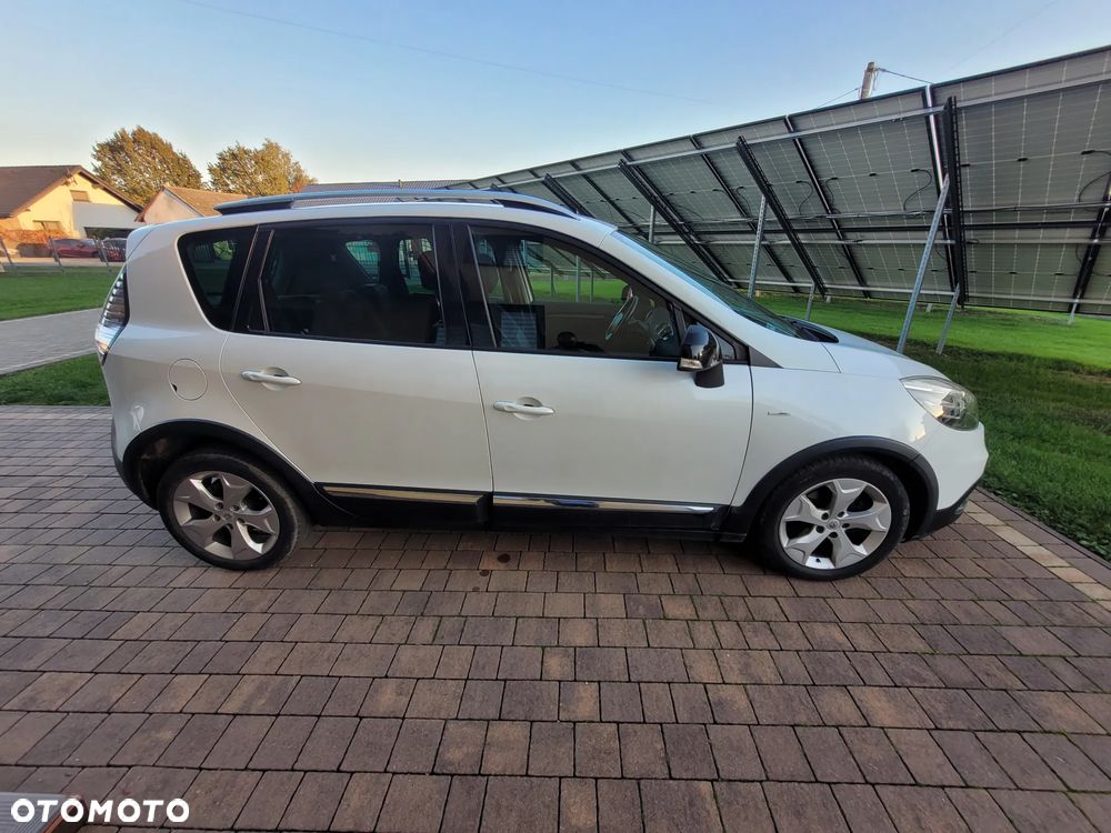 Renault Scenic Energy dCi 130 Euro 6 S&S Xmod Bose Edition - 6