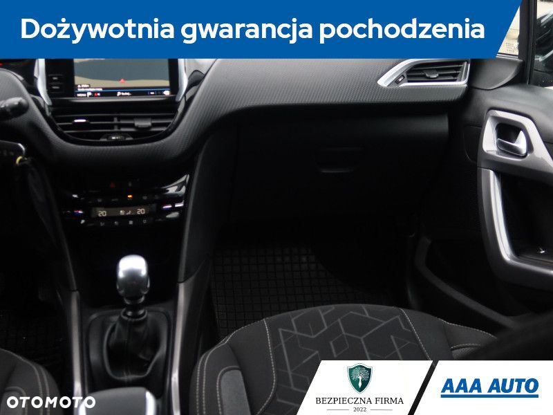 Peugeot 2008 - 9