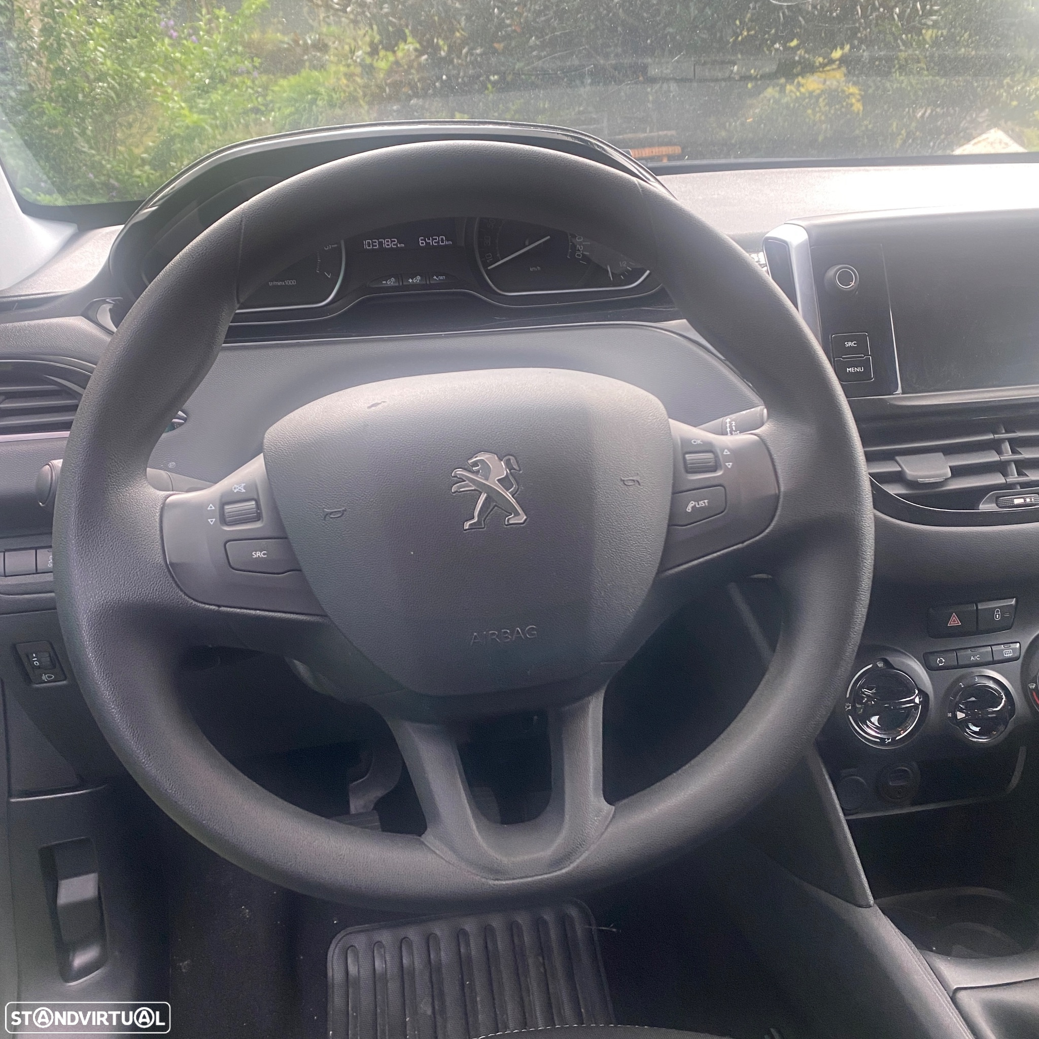 Peugeot 208 1.2 PureTech Style - 8