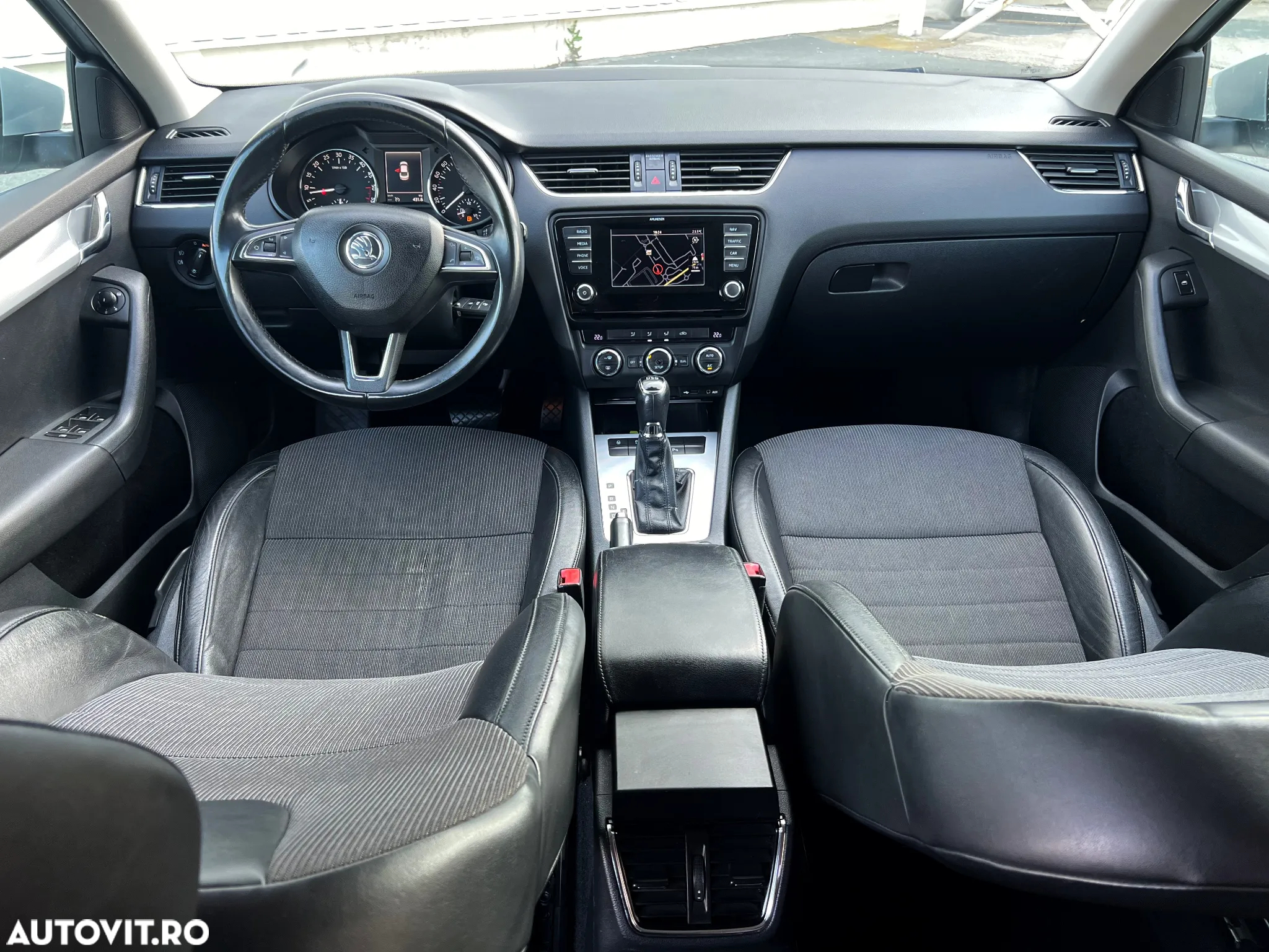 Skoda Octavia 2.0 TDI DSG Clever - 7