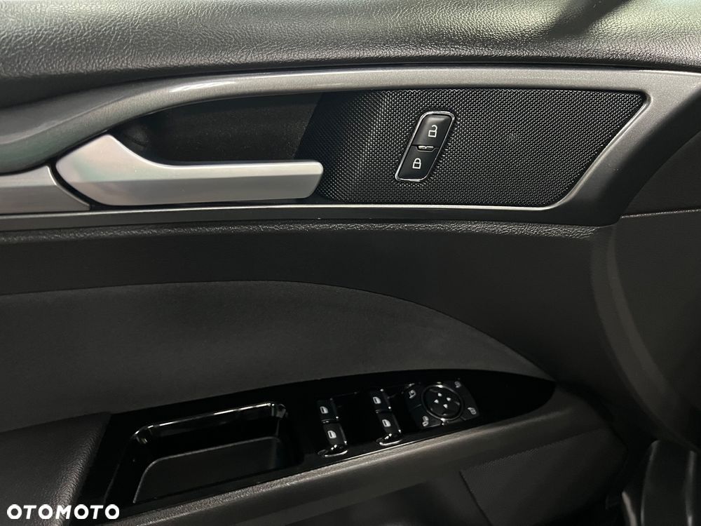 Ford Mondeo SW - 27