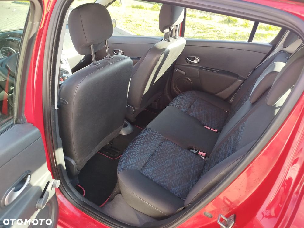 Renault Clio 1.2 16V Authentique - 13