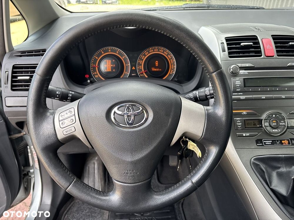 Toyota Auris 1.6 VVT-i Premium - 13