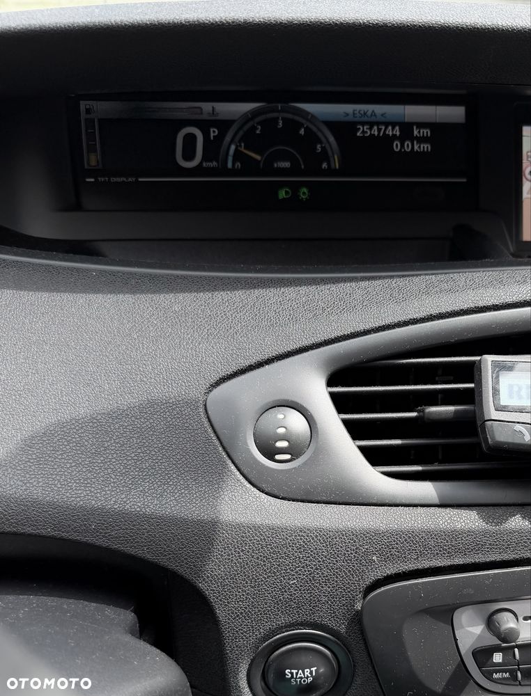 Renault Scenic - 2