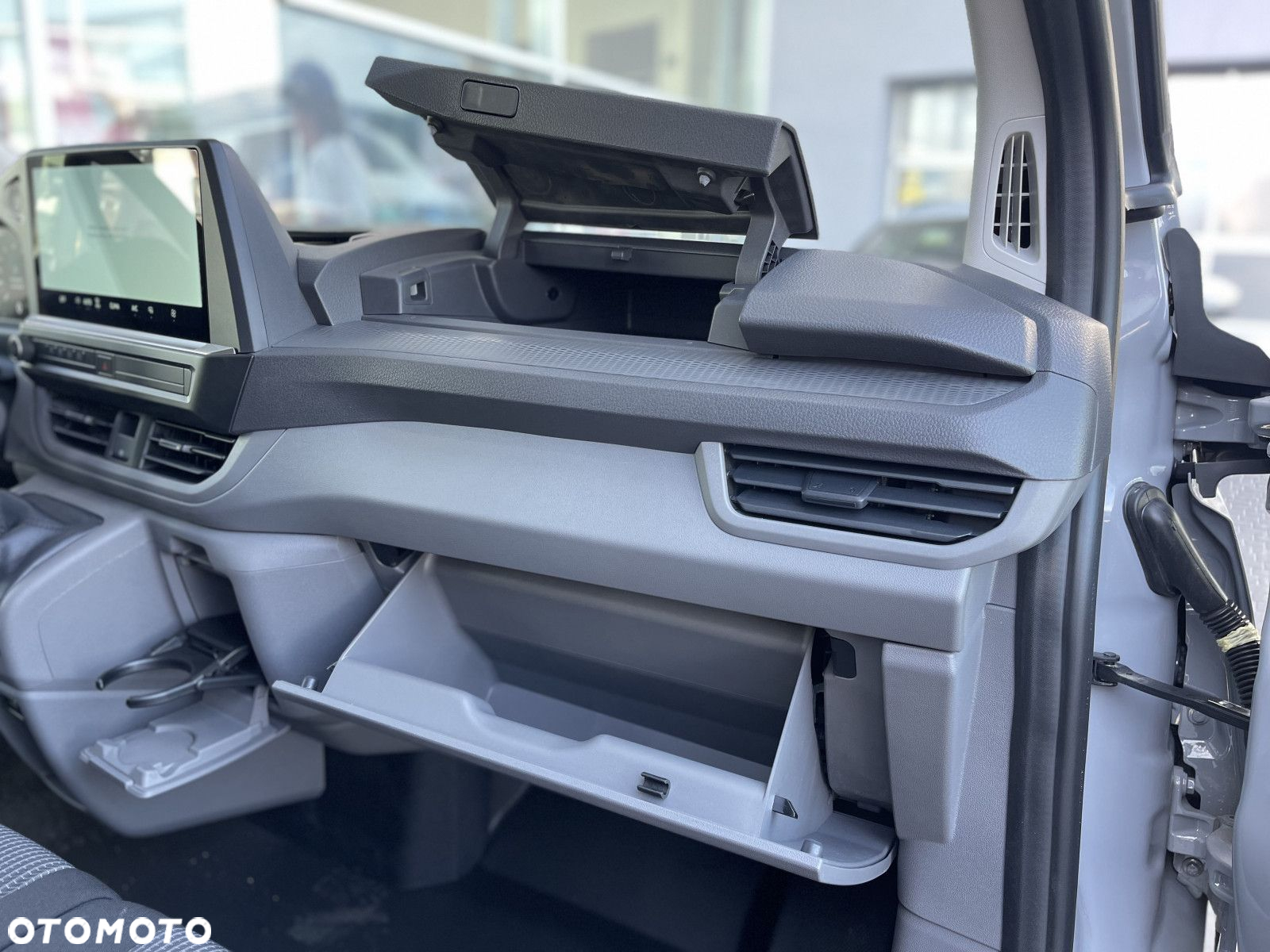 Volkswagen Transporter 2.0 TDI Manual - 16