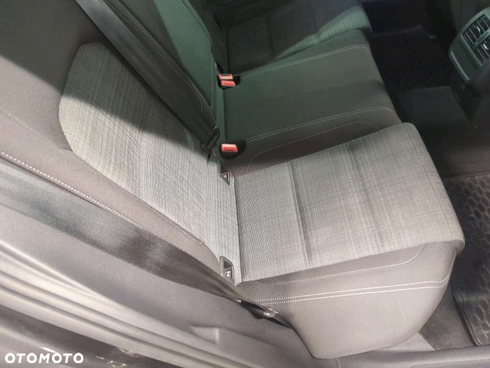 Volkswagen Passat Variant 2.0 TDI EVO Business DSG - 20