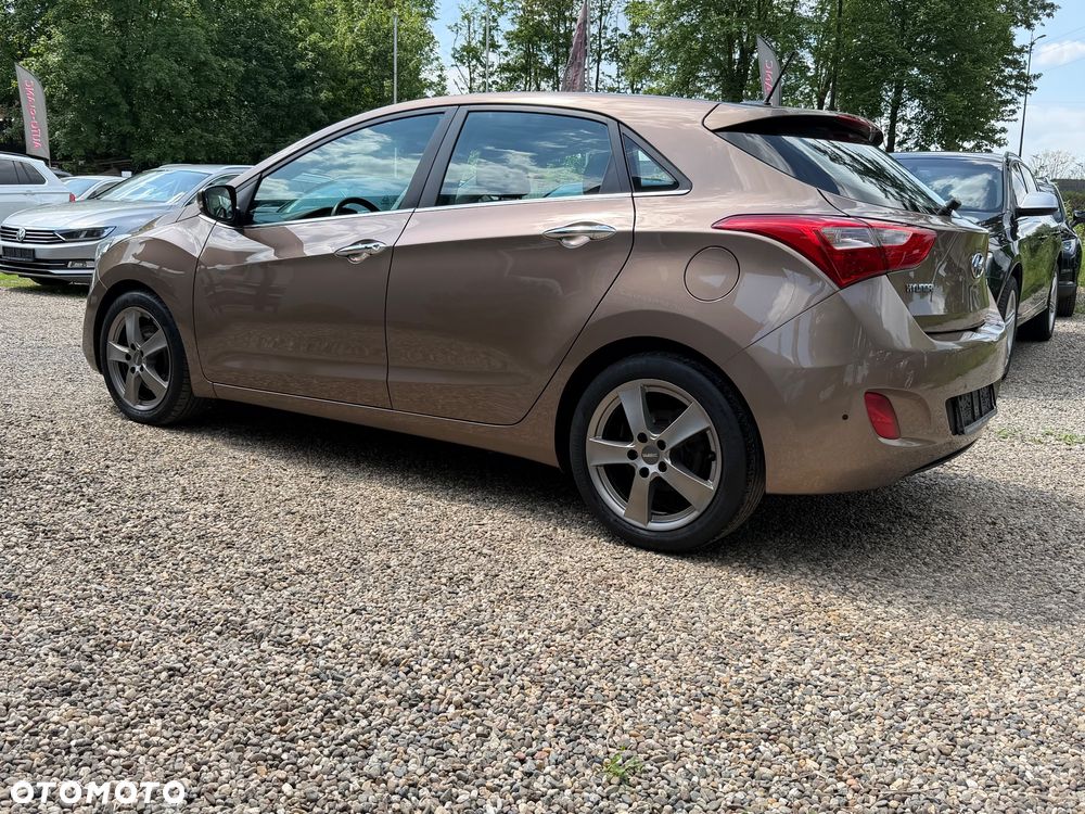 Hyundai i30 blue 1.6 GDI Passion - 37