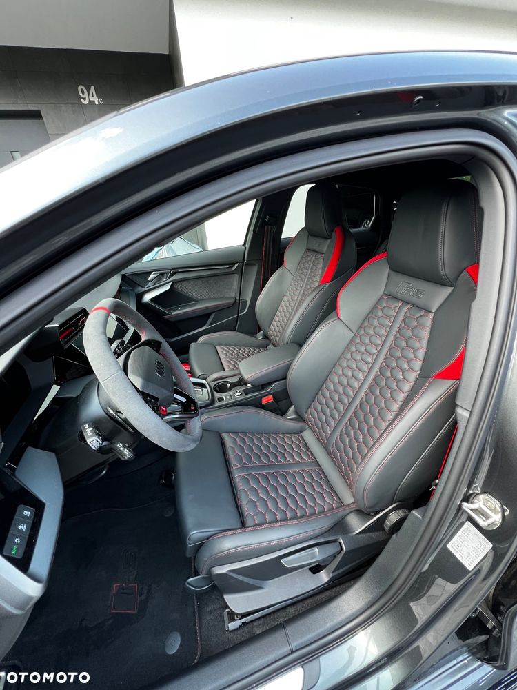 Audi RS3 Limousine - 10