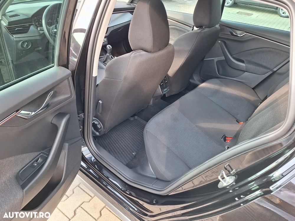 Skoda Kamiq 1.0 TSI Style - 9
