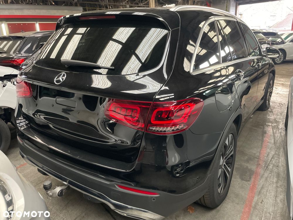 Mercedes-Benz GLC 200 d 4-Matic Business Edition - 4