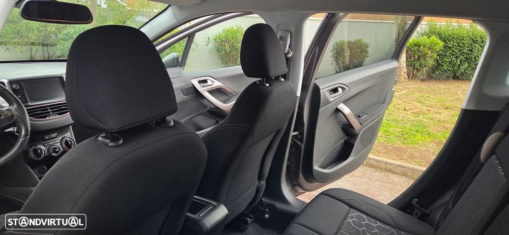 Peugeot 2008 1.4 HDi Active - 21