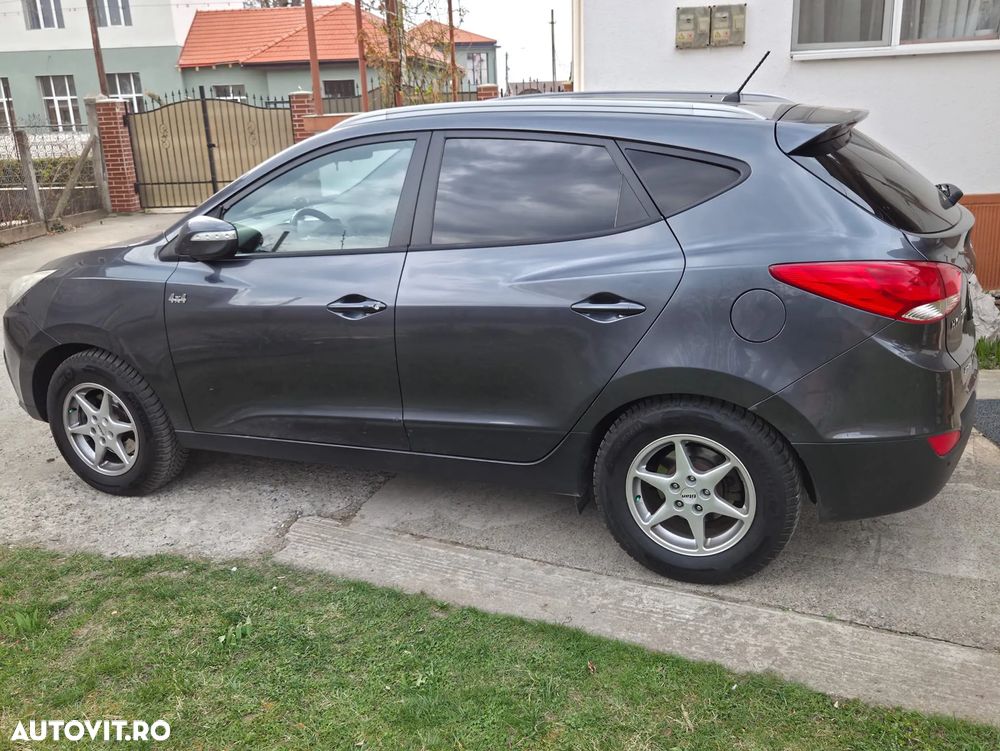 Hyundai ix35 2.0 CRDI 4WD Comfort - 2