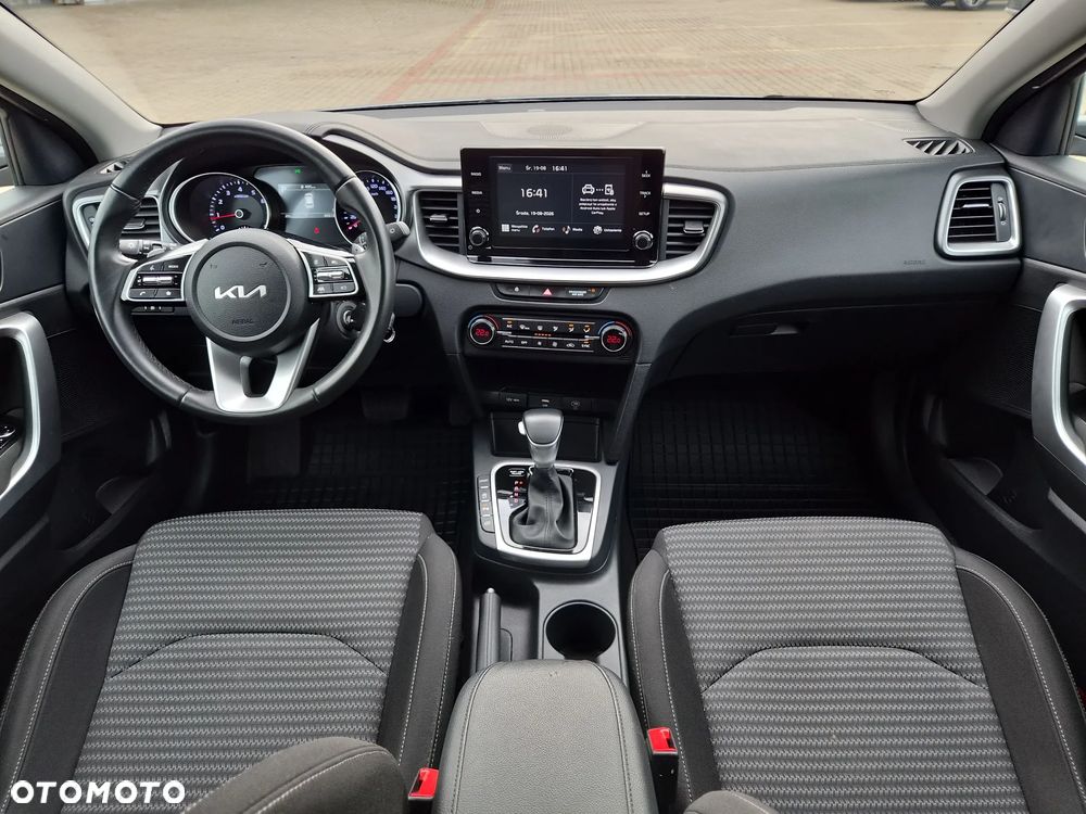Kia Ceed 1.5 T-GDI M DCT - 14