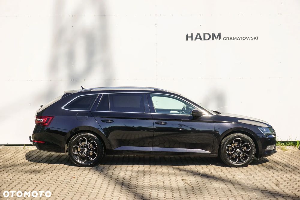 Skoda Superb 2.0 TDI 4x4 Style DSG - 9