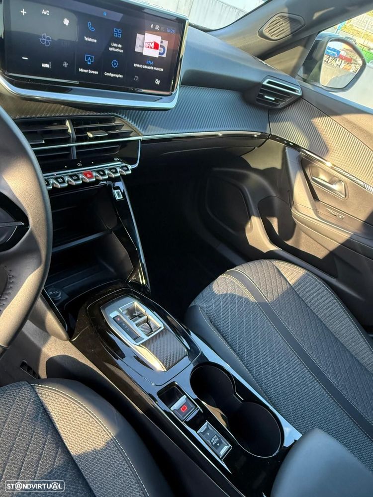 Peugeot 2008 1.2 Hybrid Allure e-DCS6 - 26