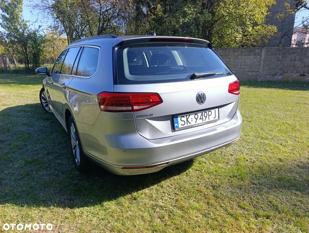 Volkswagen Passat - 2