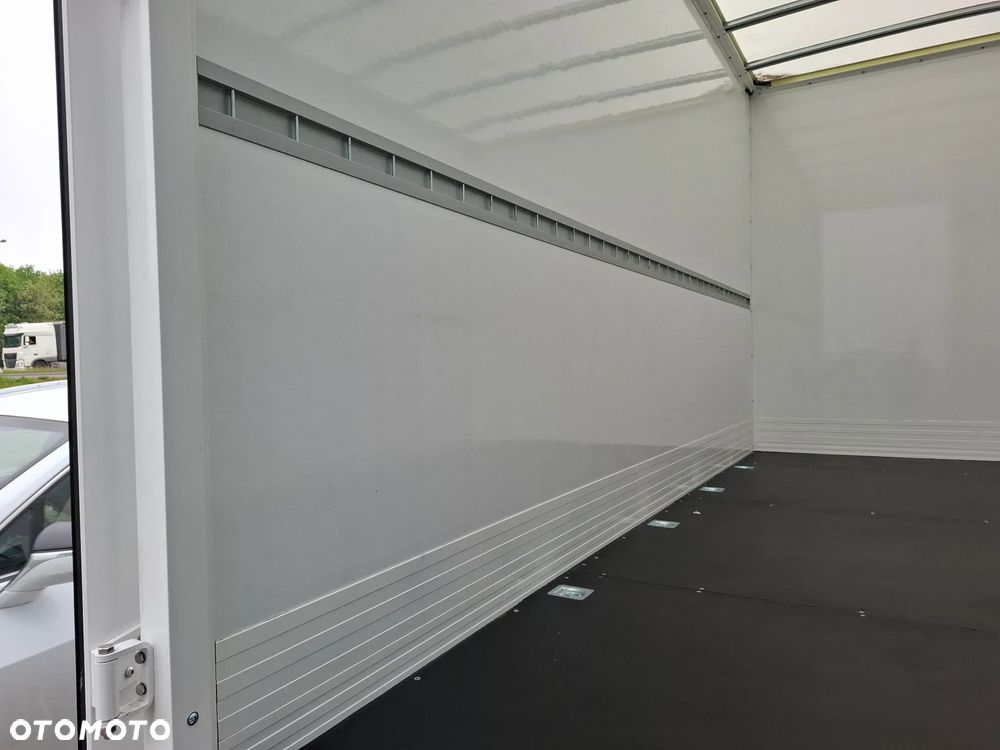 Mercedes-Benz Sprinter 317 CDI Podwozie 4325 mm - Kontener 8 EP - 17