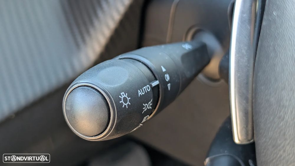 Peugeot 2008 1.2 PureTech GT EAT8 - 16