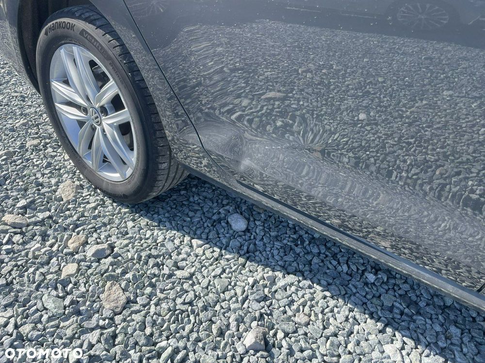 Volkswagen Golf - 10