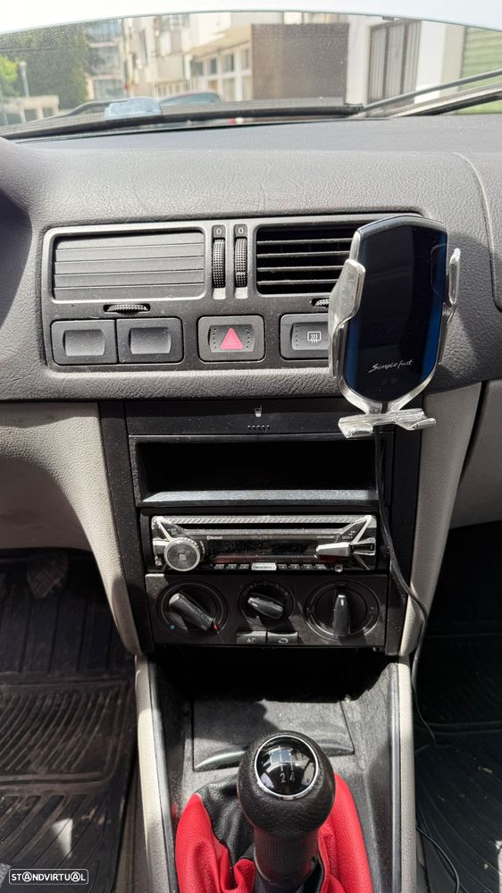 VW Jetta - 4