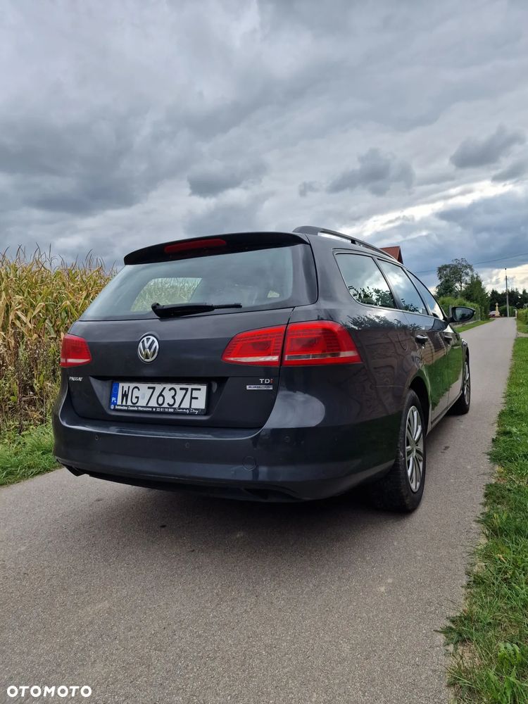 Volkswagen Passat - 4