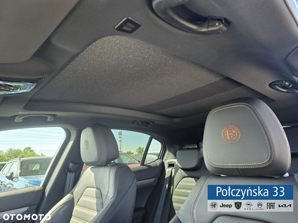 Alfa Romeo Stelvio - 15