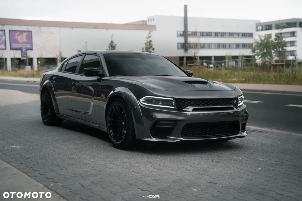 Dodge Charger 6.4 Scat Pack Widebody - 32