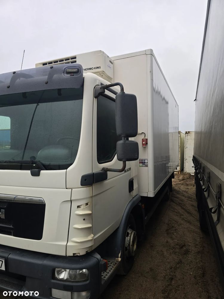 MAN TGL 8.220 - 4