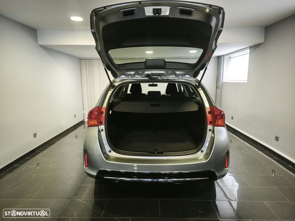 Toyota Auris Touring Sports 1.4 D-4D Active - 20