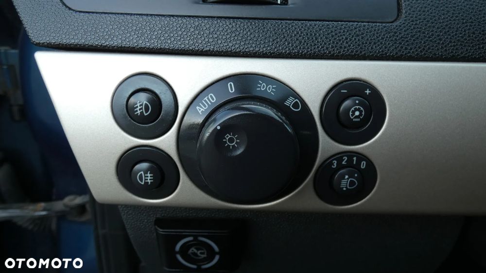 Opel Astra 1.6 Enjoy - 18