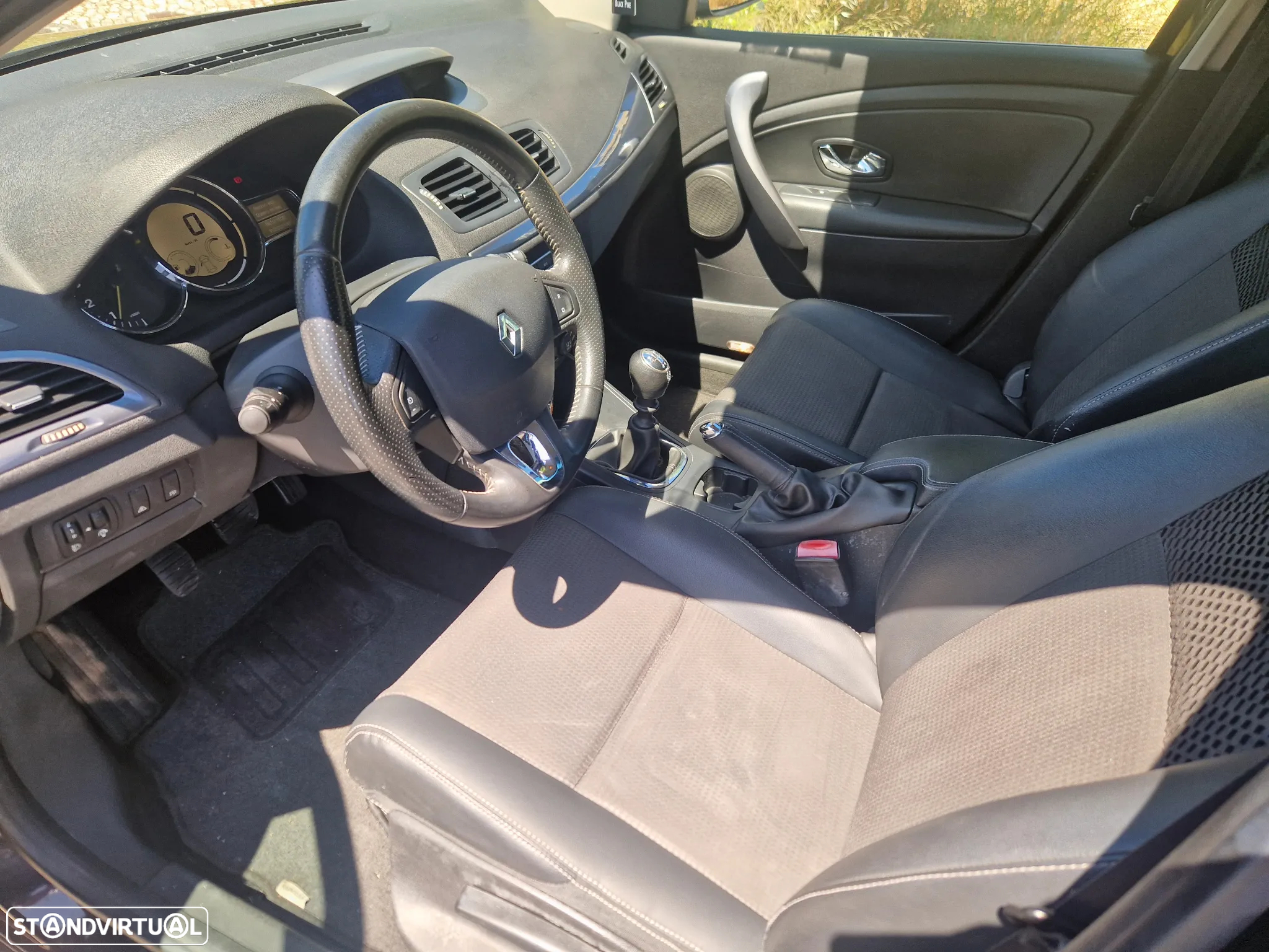 Renault Mégane Sport Tourer 1.5 dCi Dynamique S SS - 14