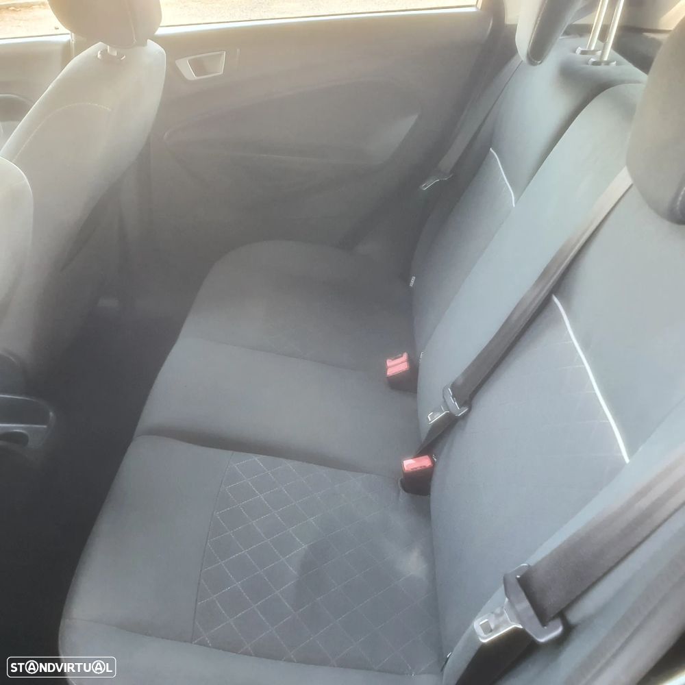 Ford Fiesta 1.6 TDCI ECOnetic - 12