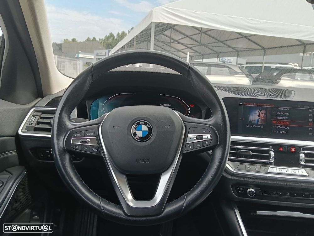 BMW 318 d Touring Line Sport Auto - 24