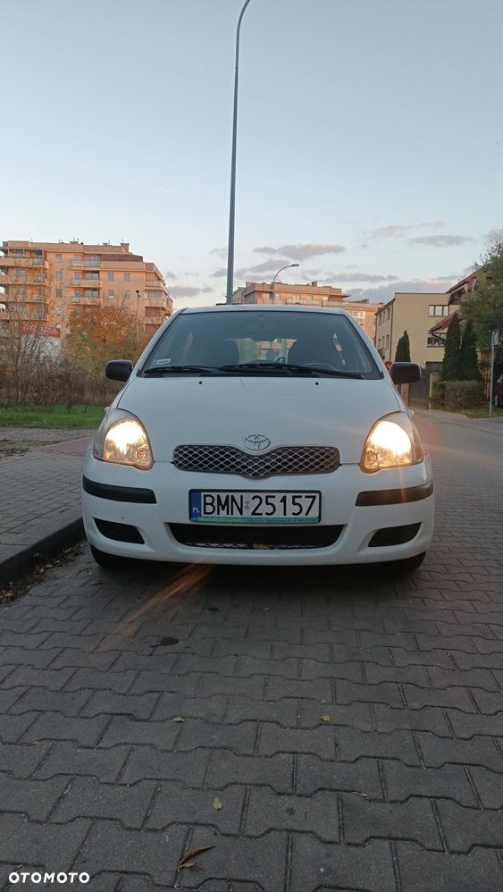 Toyota Yaris 1.0 Terra - 6
