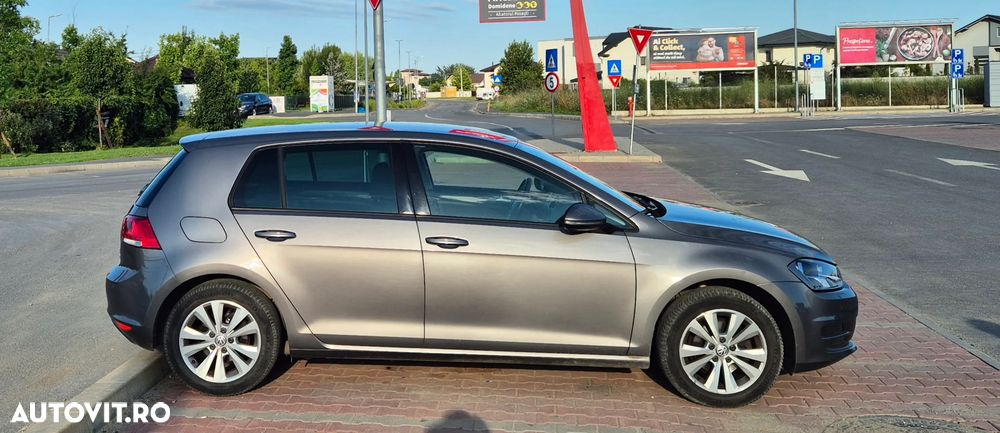 Volkswagen Golf 1.2 TSI BMT Comfortline - 8
