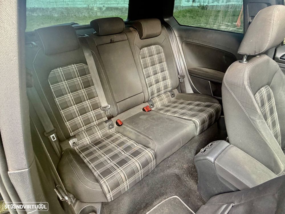 VW Golf 2.0 TDI GTD DSG - 7