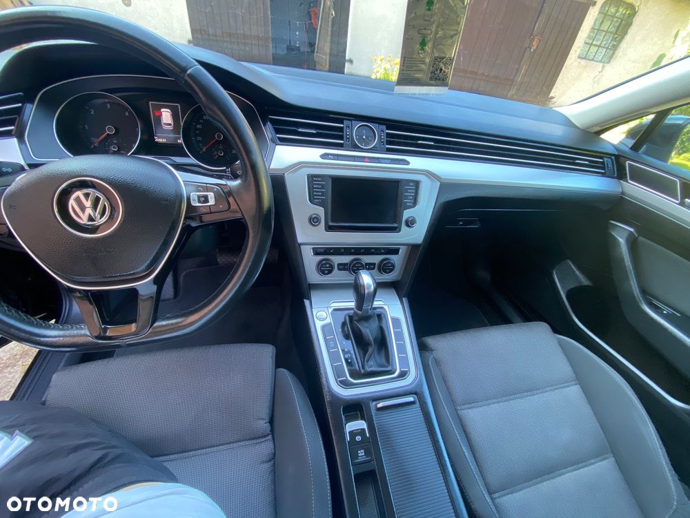 Volkswagen Passat 2.0 TDI BMT Comfortline DSG - 16