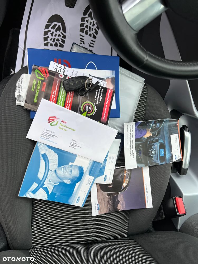 Ford Kuga 2.0 TDCi 2x4 Titanium - 37