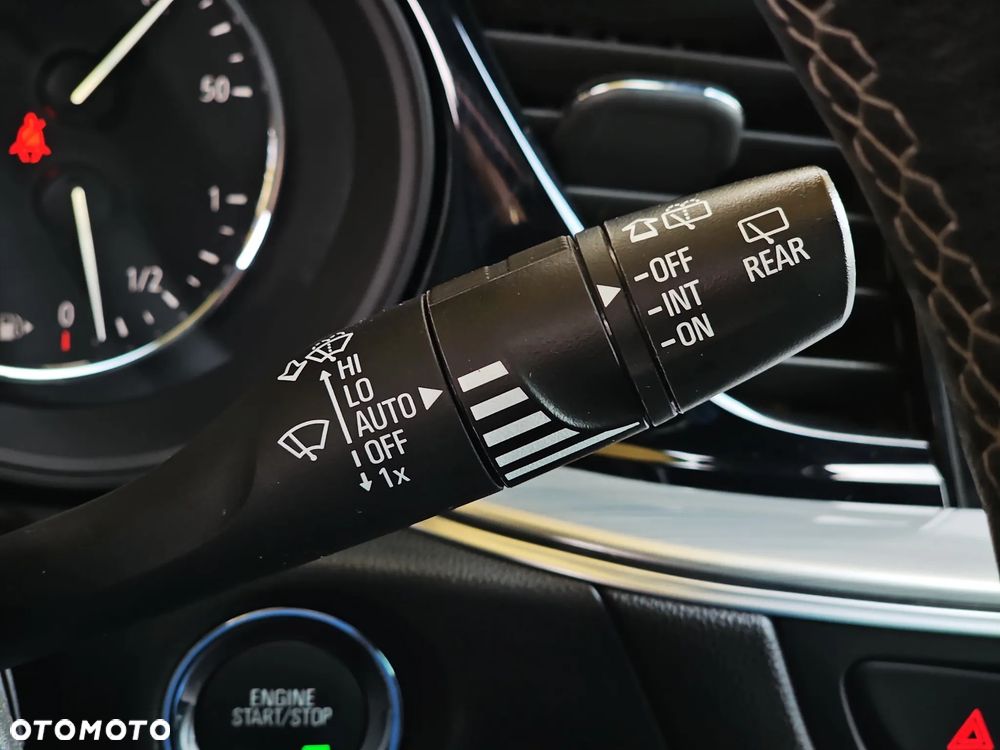 Opel Insignia 2.0 T 4x4 GSi S&S - 24