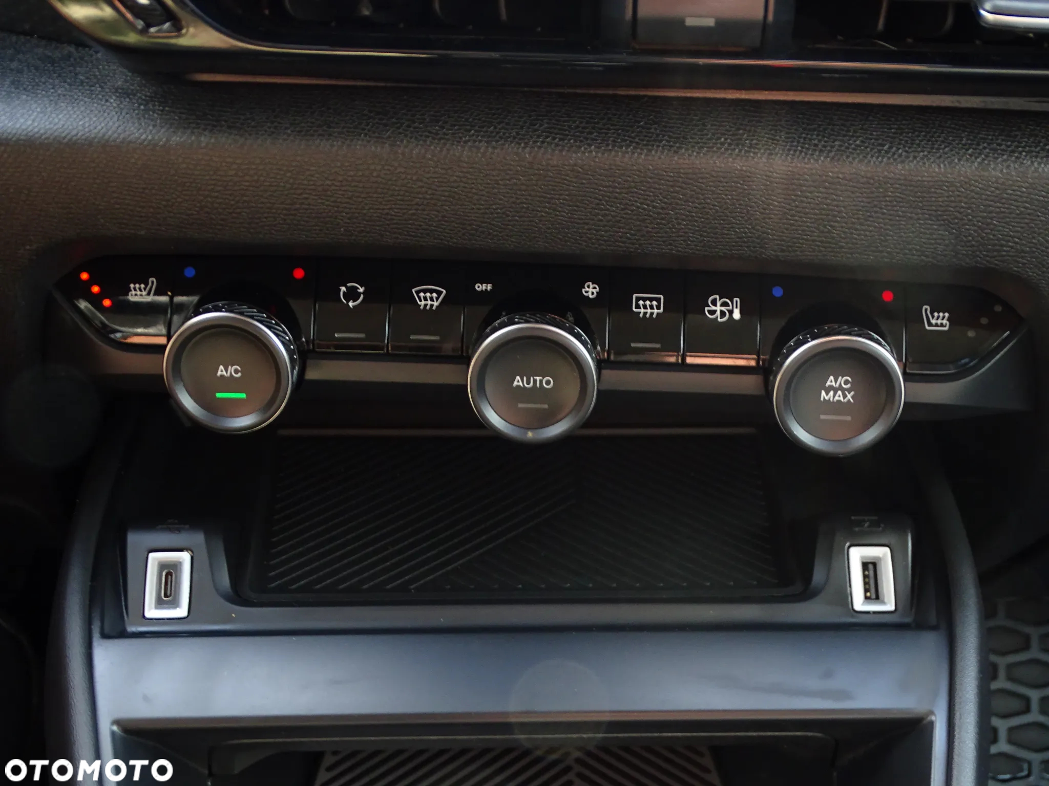Citroën C4 1.2 PureTech Max S&S EAT8 - 11