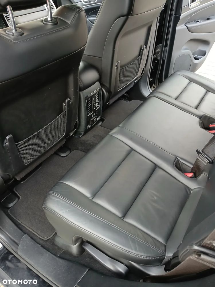 Jeep Grand Cherokee - 12