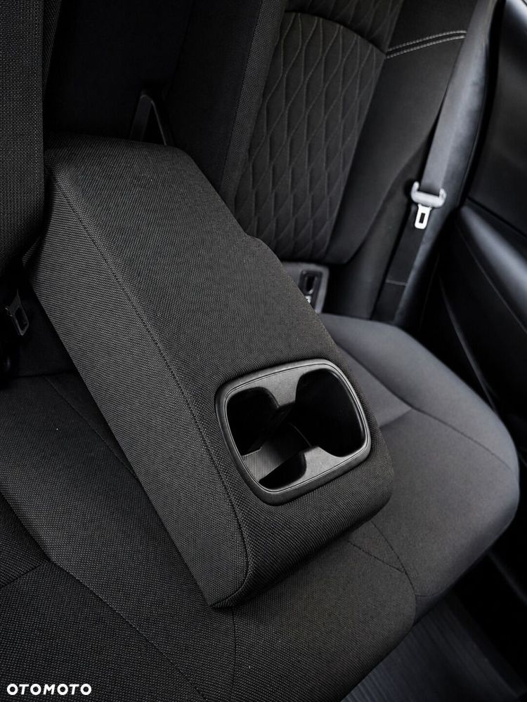 Toyota Corolla 1.8 Hybrid Comfort - 23